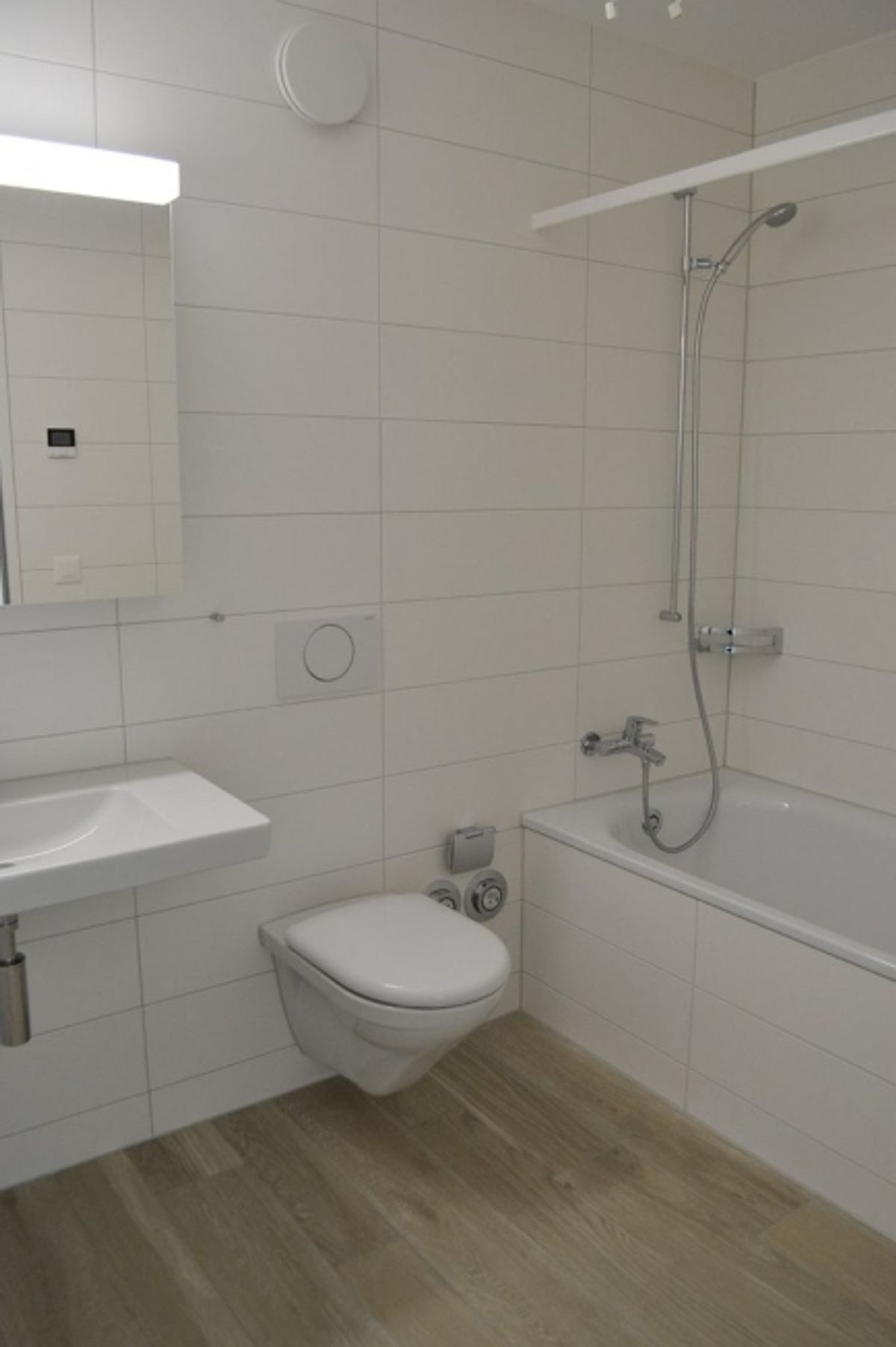 4.5-Zimmerwohnung mit schönem Blick auf die Bieler Schüssinsel - 0