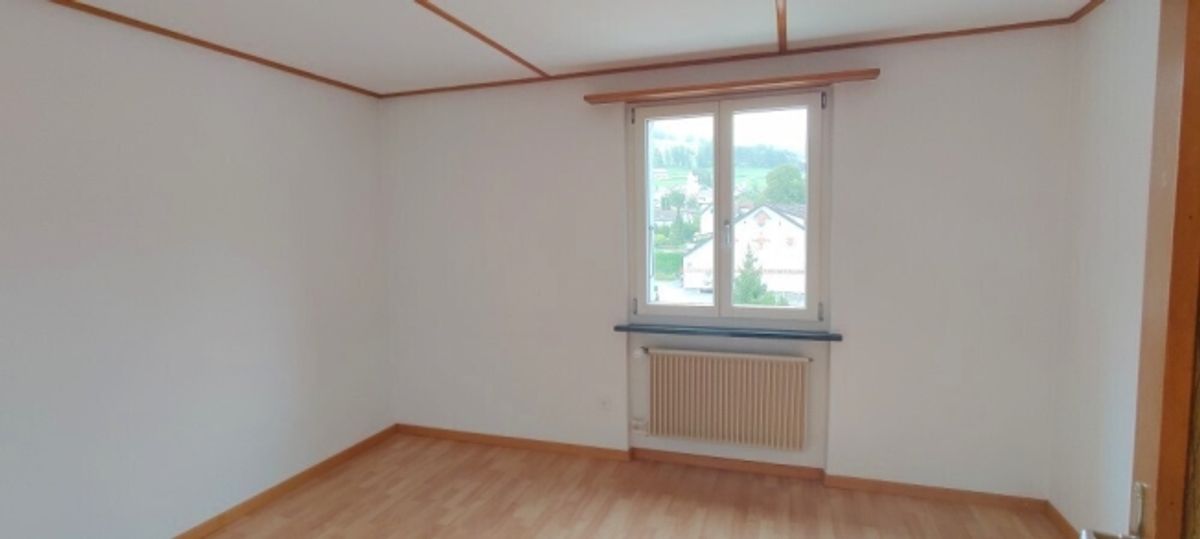 Schöne, helle 3.5 Zimmer Wohnung in Zweifamilienhaus - 5