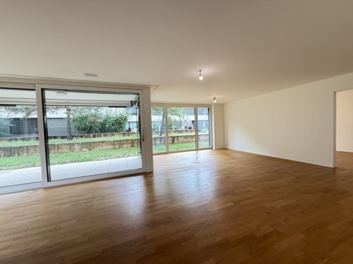 Willkommen in dieser modernen und grosszügigen 4.5-Zimmer-Wohnung - 2