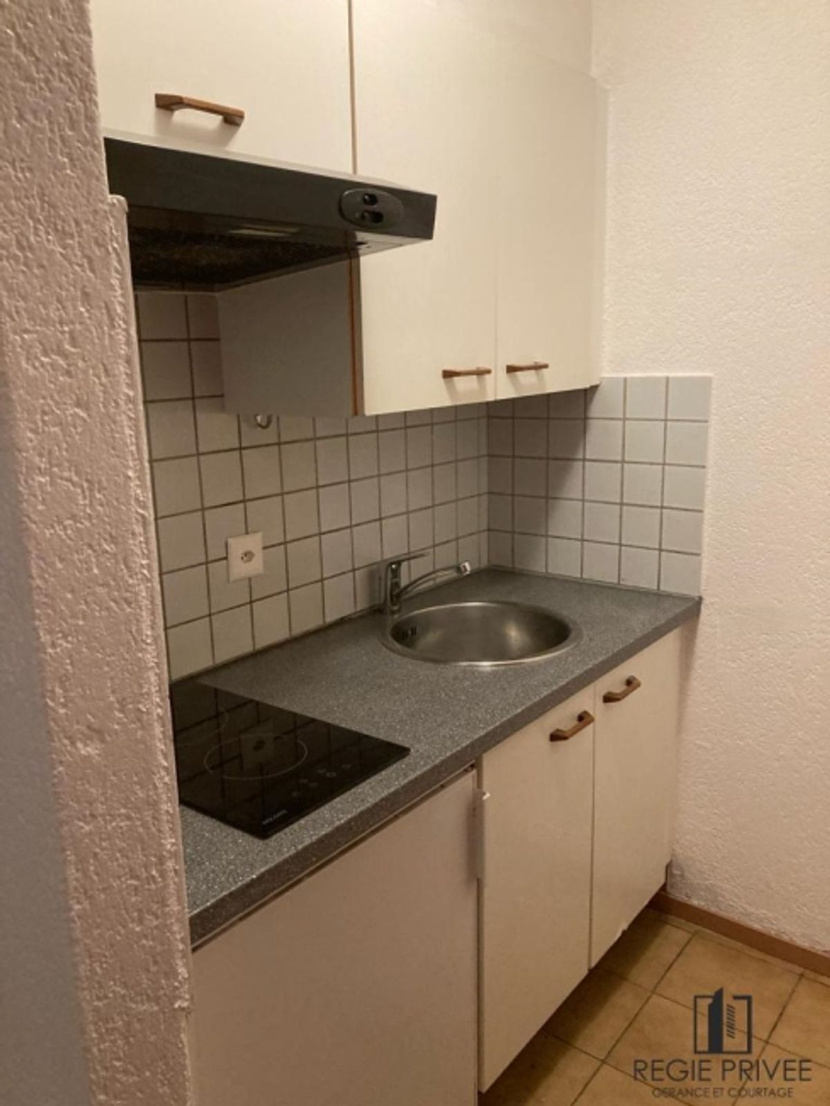 Studio im 1. Stock - 1
