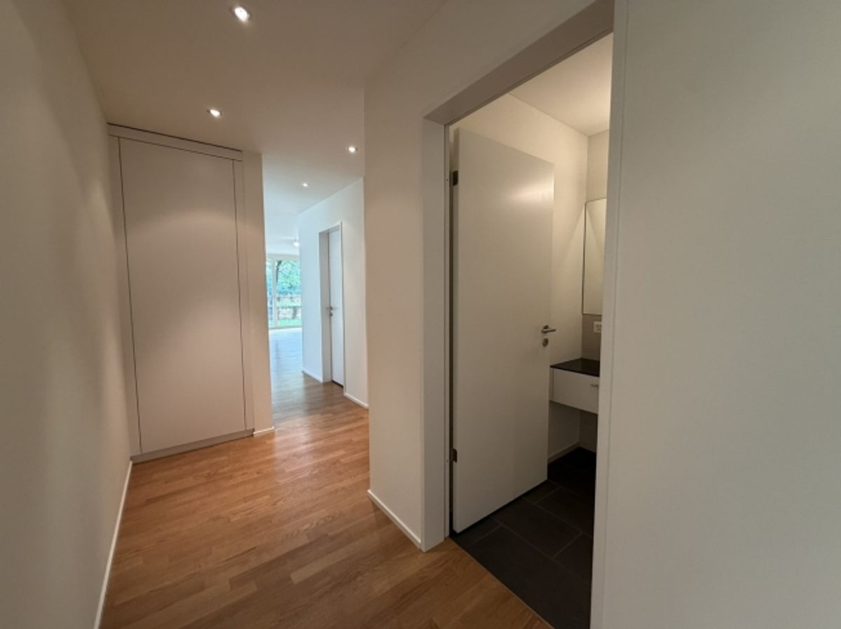Willkommen in dieser modernen und grosszügigen 4.5-Zimmer-Wohnung - 7