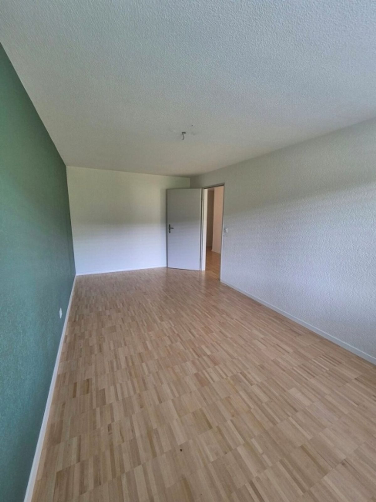 Moderne 4.5 Zimmerwohnung mit grosszügiger Terrasse - 11