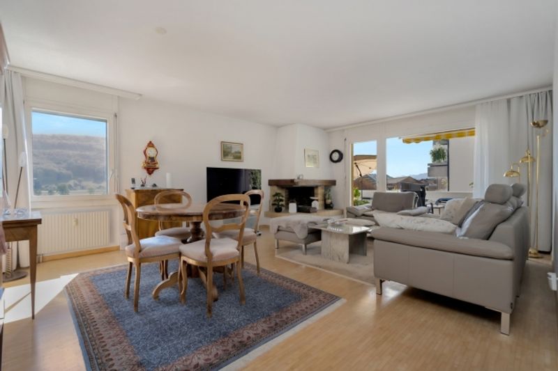 Gepflegte 4.5- Zimmer Wohnung an ruhiger Lage - 1