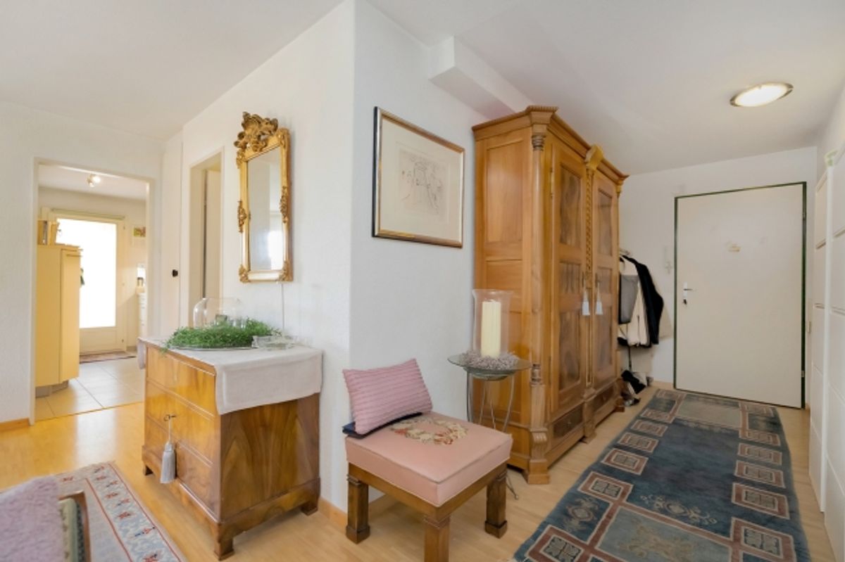 Gepflegte 4.5- Zimmer Wohnung an ruhiger Lage - 3