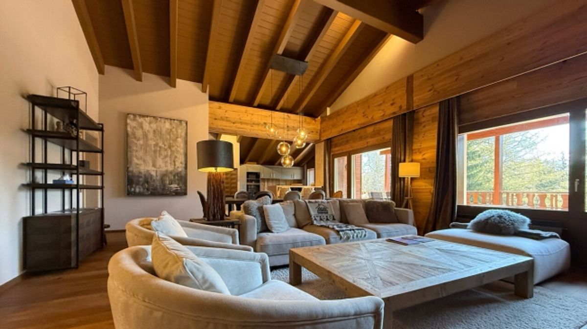 LOC 204 – PALM SPRINGS – ATTIQUE - 0