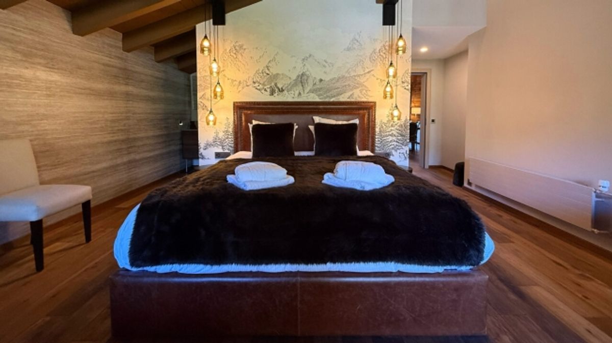 LOC 204 – PALM SPRINGS – ATTIQUE - 8