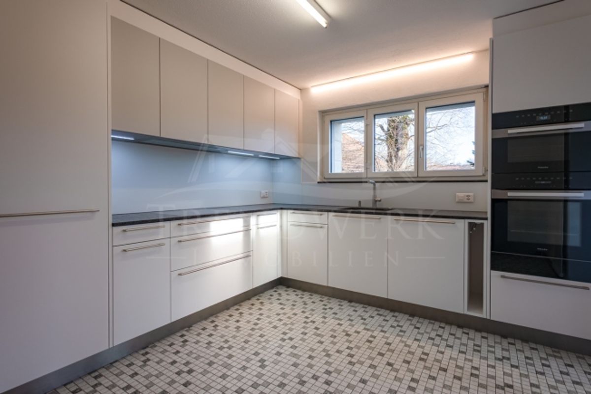 Ruhig gelegenes und helles 6-Zimmer-Einfamilienhaus in Ueberstorf - 3