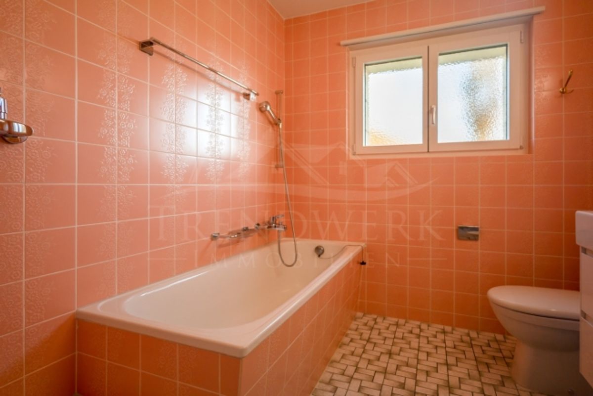 Ruhig gelegenes und helles 6-Zimmer-Einfamilienhaus in Ueberstorf - 4