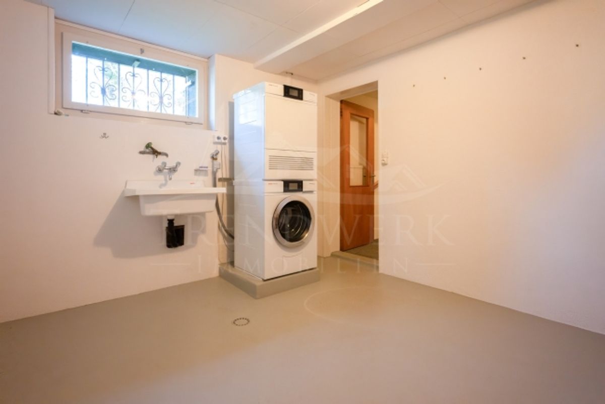 Ruhig gelegenes und helles 6-Zimmer-Einfamilienhaus in Ueberstorf - 11