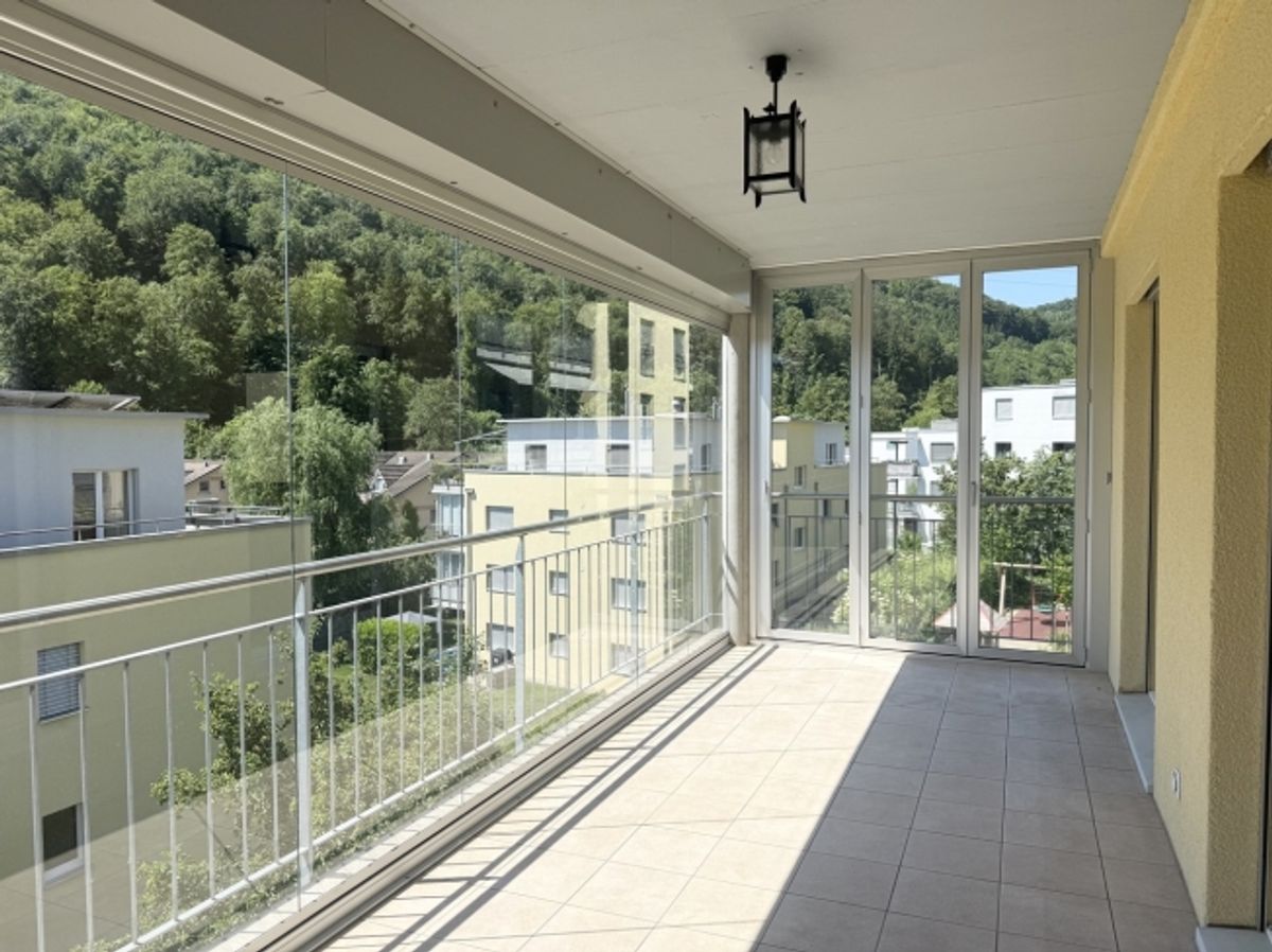 4.5-ZIMMERWOHNUNG MIT GROSSZÜGIGEM BALKON UND
VIELSEITIGEN NEBENRÄUMEN - 3