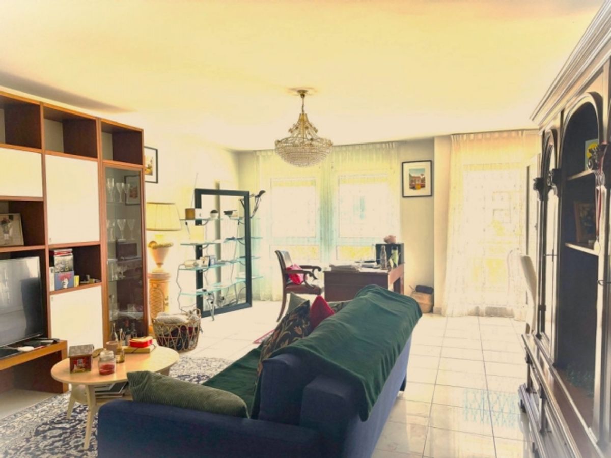 Sehr schöne 5,5-Zimmer-Wohnung, komplett möbliert mit Balkon in Petit-Saconnex/Geneva - 2