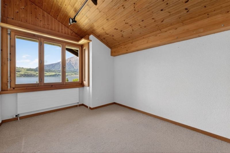 Unverbaubarer Blick auf den Thunersee - Wunderschöne Maisonette-Wohnung - Ihr neues Domizil - 8