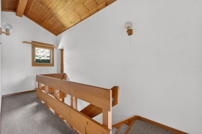 Unverbaubarer Blick auf den Thunersee - Wunderschöne Maisonette-Wohnung - Ihr neues Domizil - 13