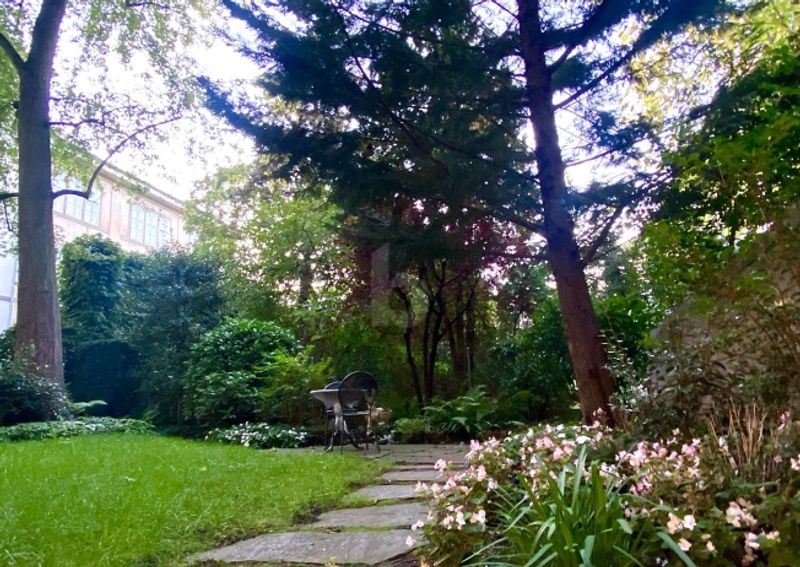 IHR BUSINESS AN SEHR ZENTRALER LAGE - 1