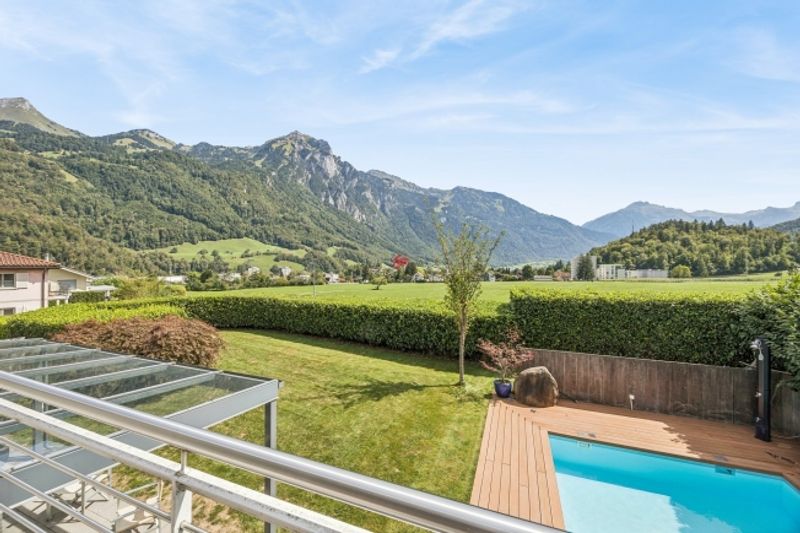 Wohntraum mit Pool und Bergsicht - 9