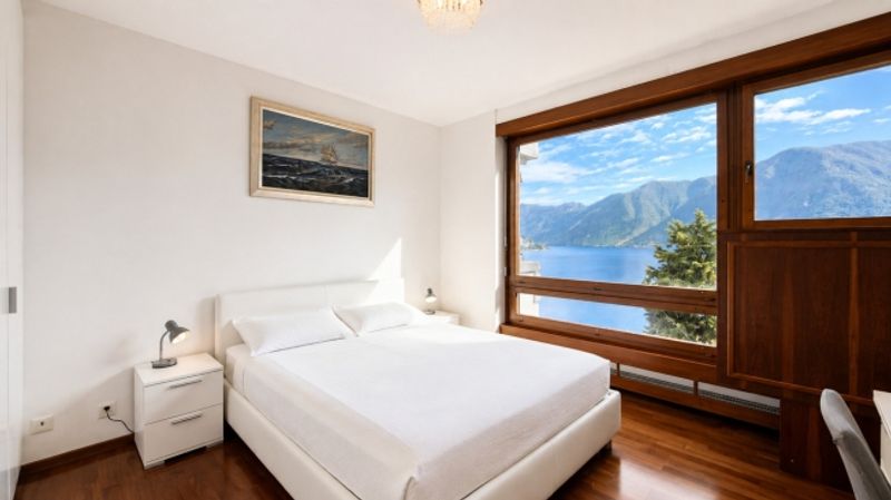 Pied-à-terre im Zentrum von Lugano mit dominanter Aussicht - 12