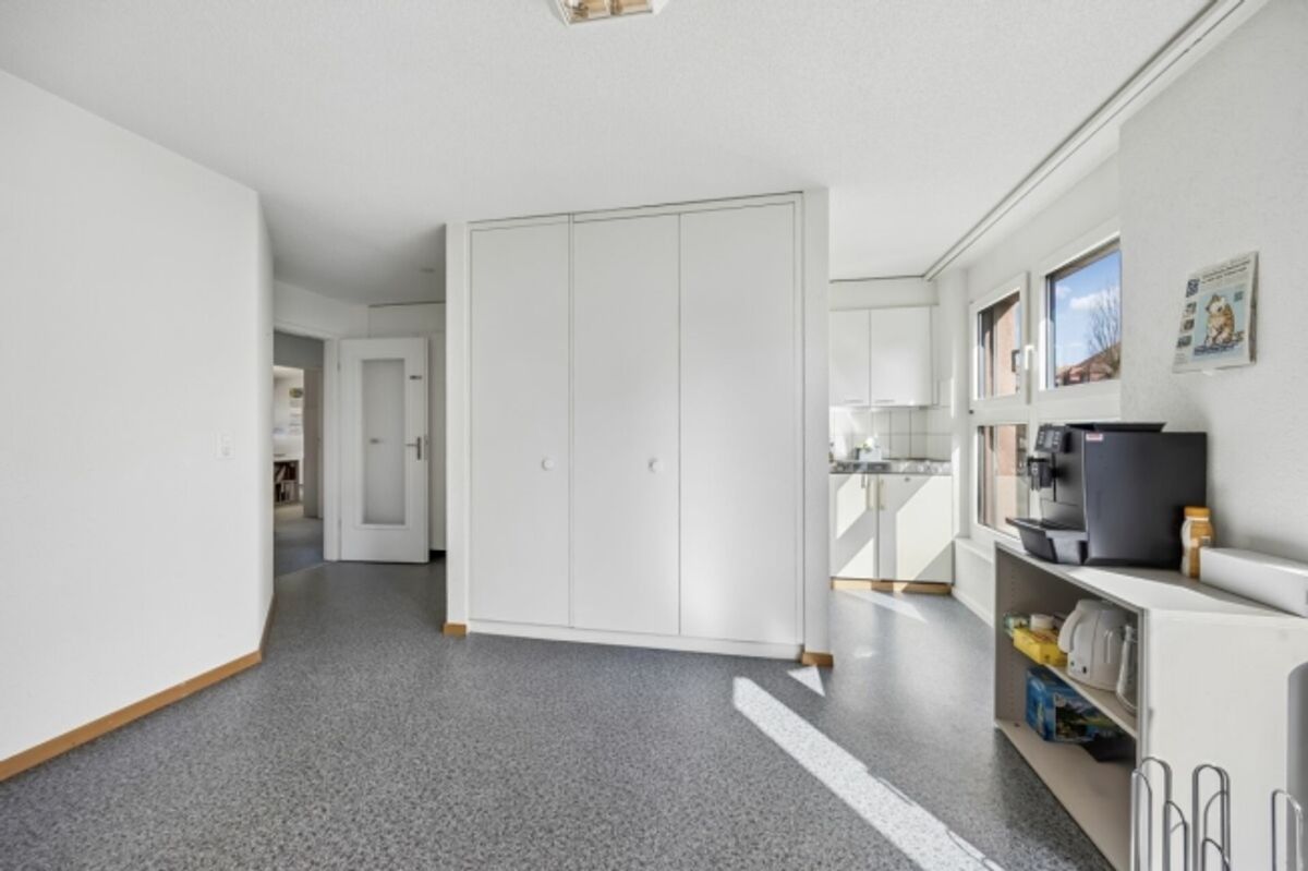 Attraktive Gewerberäumlichkeit mit Archivraum und Einstellhalle - 5