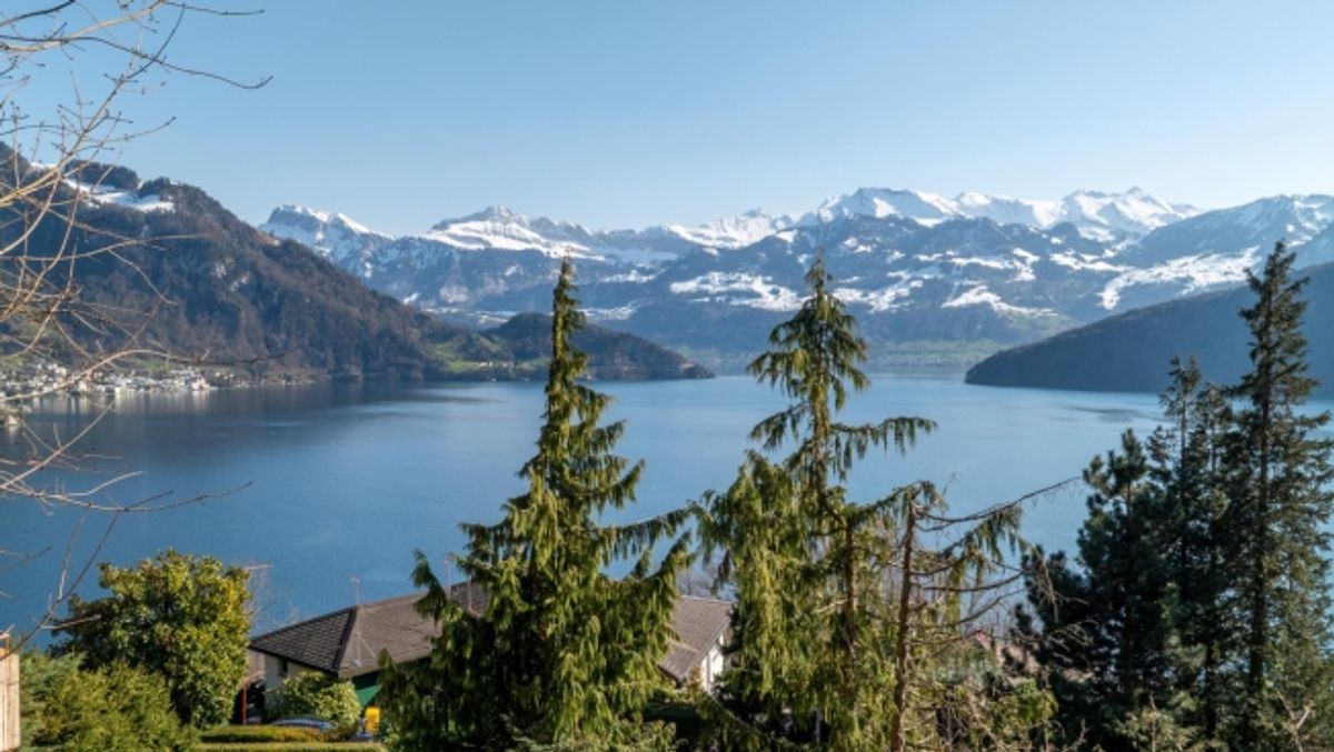 BEFRISTET Architektenvilla mit traumhafter See-/Bergsicht - 2