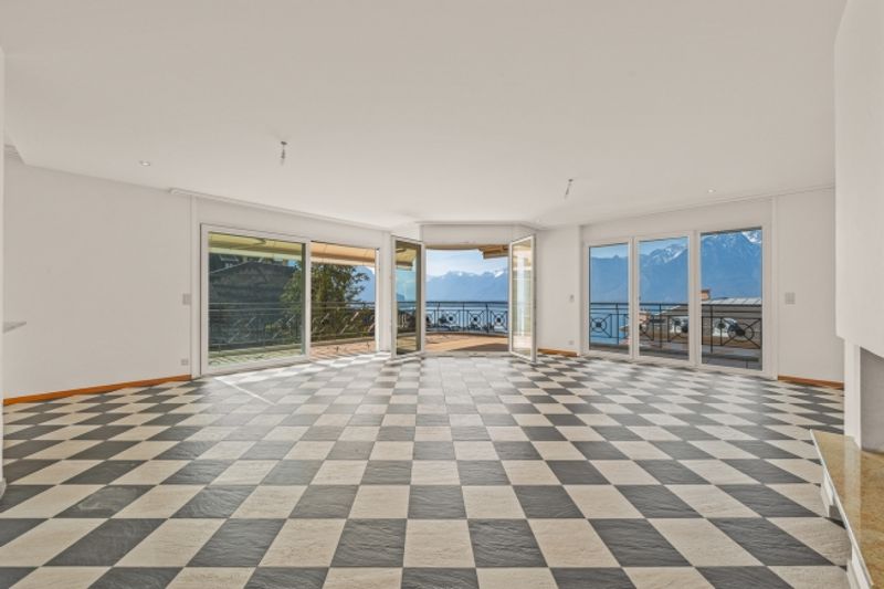 Ein Balkon mit Blick auf den Genfersee – geräumige 5,5-Zimmer-Wohnung mit 166 m² - 1