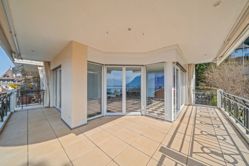 Ein Balkon mit Blick auf den Genfersee – geräumige 5,5-Zimmer-Wohnung mit 166 m² - 6