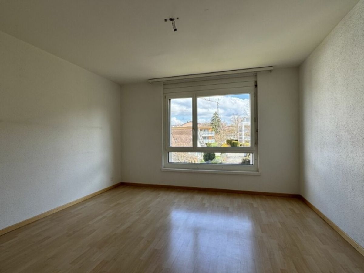 Schöne 3.5-Zimmer-Parterrewohnung mit Sitzplatz - 1