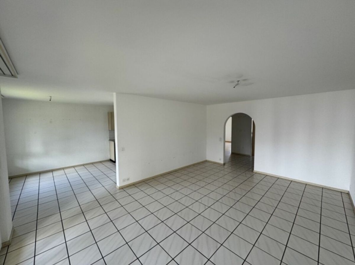 Schöne 3.5-Zimmer-Parterrewohnung mit Sitzplatz - 6