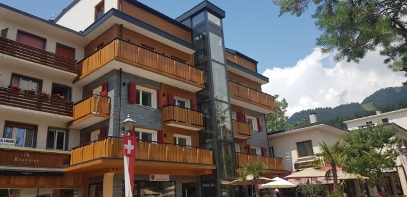 Sehr schöne 3.5-Zimmer-Wohnung im Herzen von Crans, ganzjährig - 2