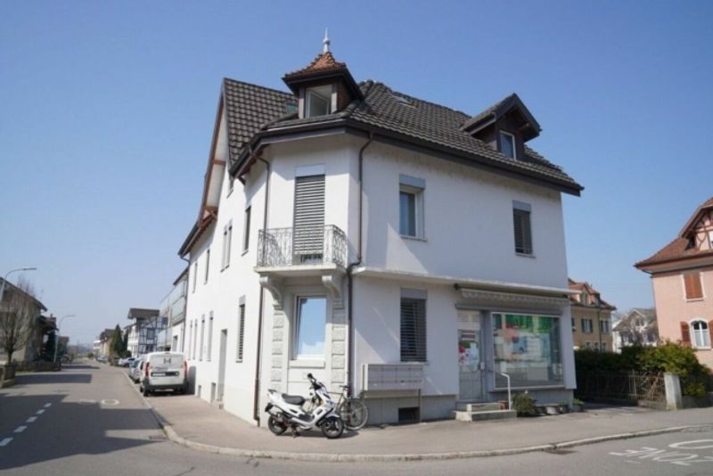 Wunderschöne 2.5-Zimmerwohnung mit Galerie - 1