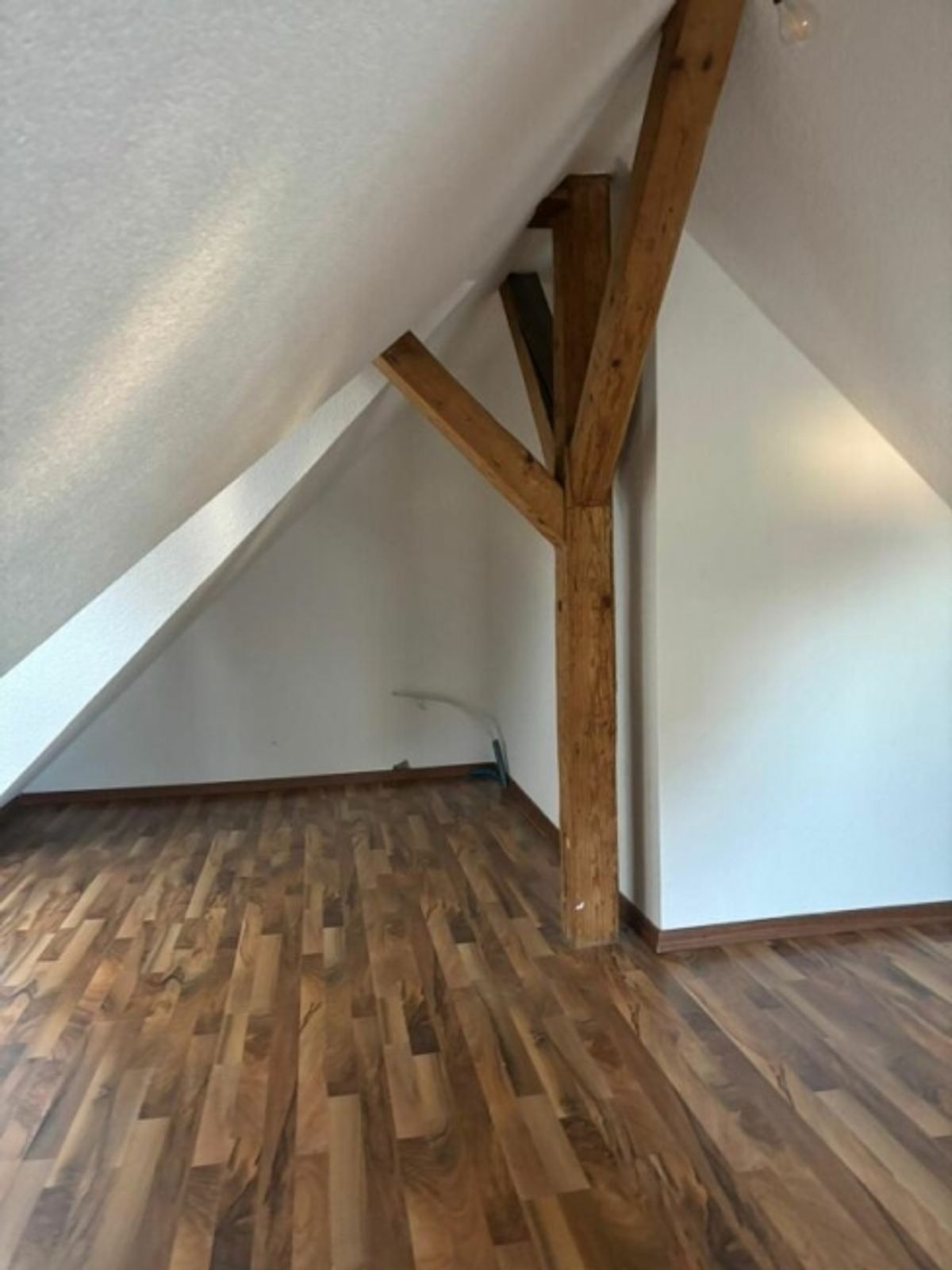 Wunderschöne 2.5-Zimmerwohnung mit Galerie - 9