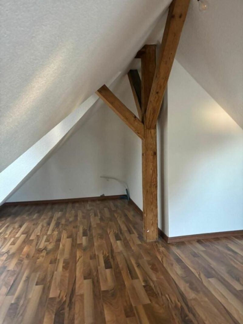 Wunderschöne 2.5-Zimmerwohnung mit Galerie - 10