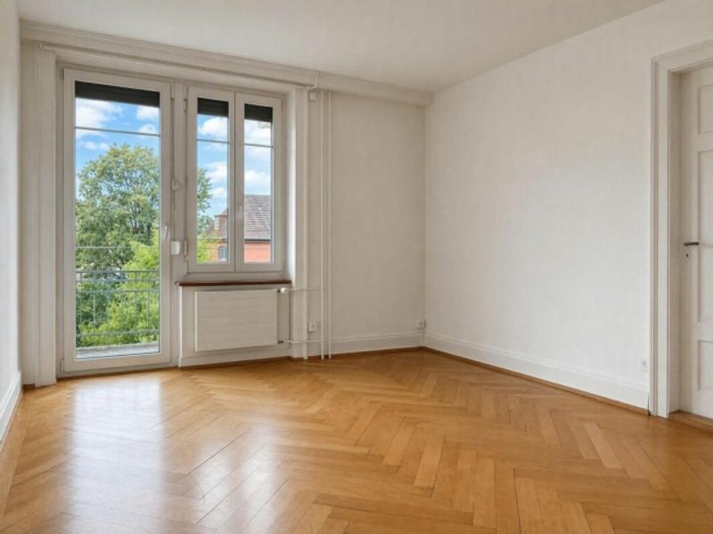 Tolle und sonnige Altbauwohnung mit Charme  - Nähe KSW - 2