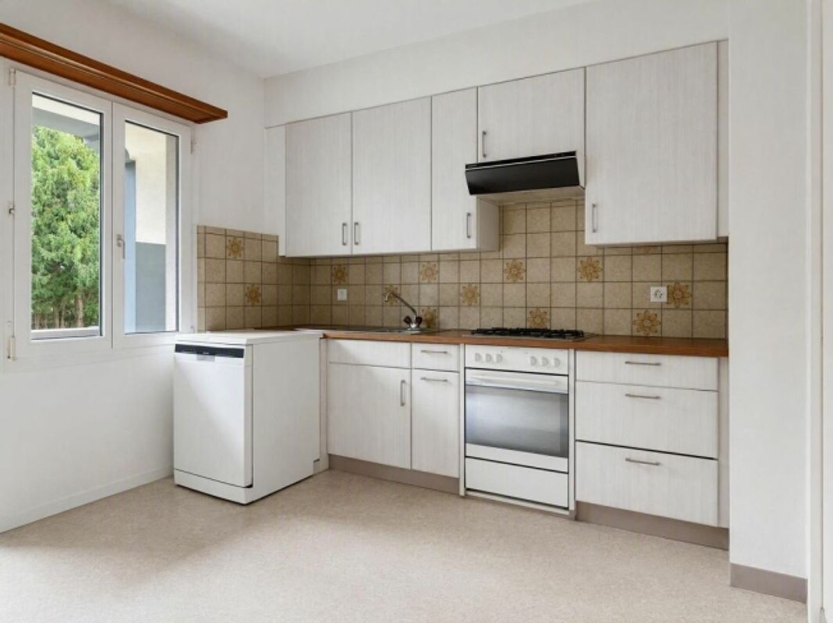 Tolle und sonnige Altbauwohnung mit Charme  - Nähe KSW - 7