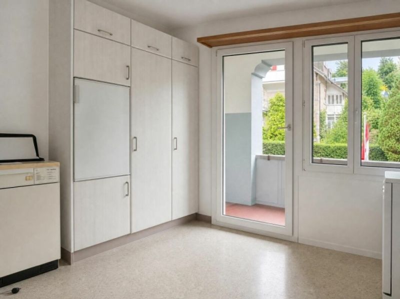 Tolle und sonnige Altbauwohnung mit Charme  - Nähe KSW - 9