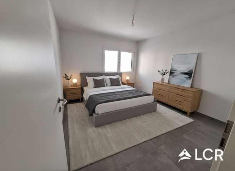 Prächtige Wohnung mit 4,5 P / 3 CHB / 2 Badezimmern / 1 Balkon / 2 Parkplätze - 3