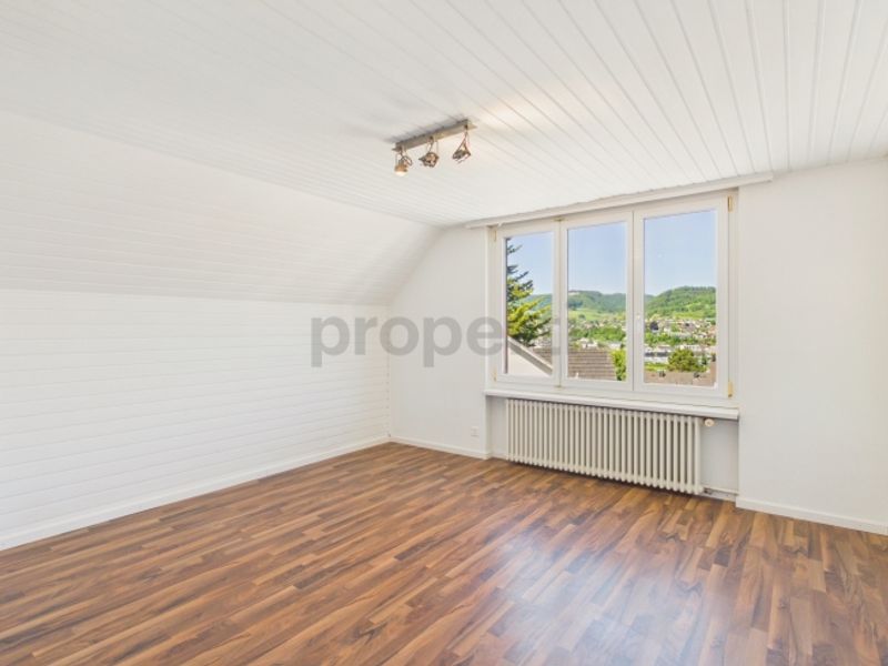 Helle 2-Zimmer-Dachgeschoss-Wohnung in Dorfzentrum von Füllinsdorf - 7