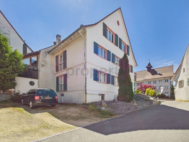 Helle 2-Zimmer-Dachgeschoss-Wohnung in Dorfzentrum von Füllinsdorf - 9