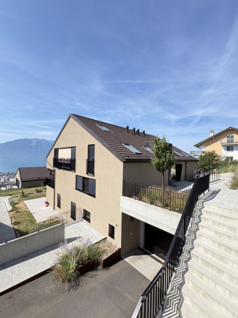 Wunderschöne 3.5-Zimmer-Wohnung mit Garten und Seeblick in Chardonne - 1