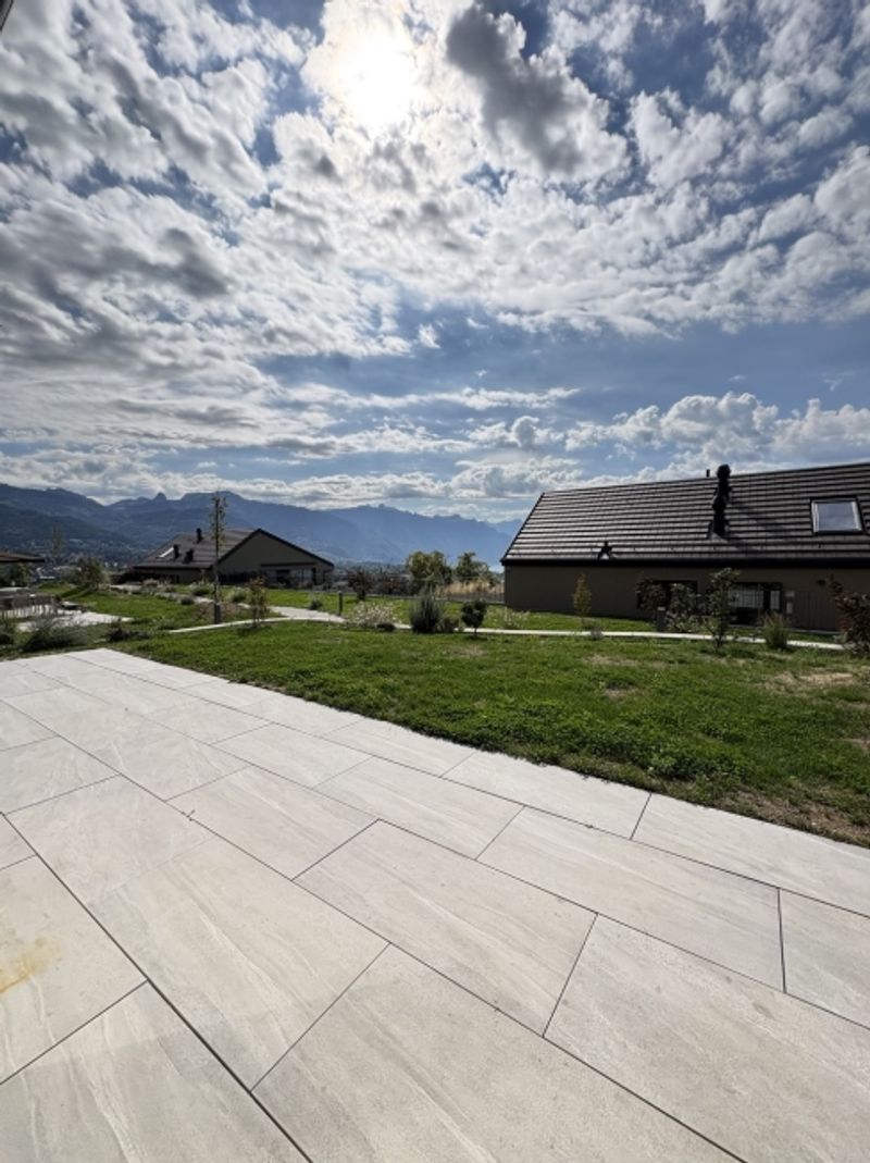 Wunderschöne 3.5-Zimmer-Wohnung mit Garten und Seeblick in Chardonne - 3