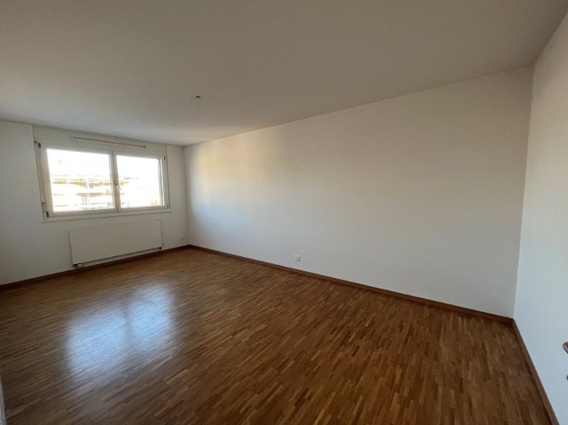 SCHÖNE 2.5-Zimmer-Wohnung - 2