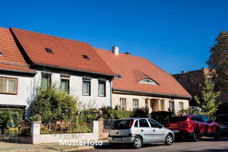*Reihen-Einfamilienhaus* - 1