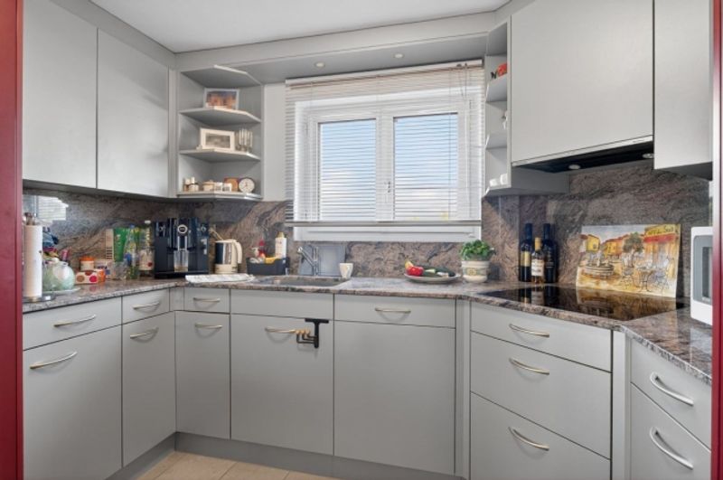 Mehrgenerationen Wohnhaus mit 2'065 m2 Umschwung - 7