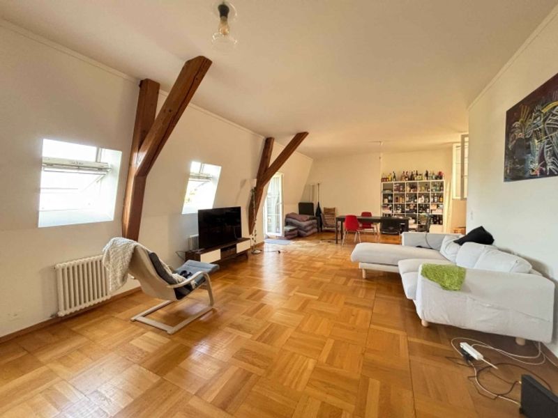 Charmante 5,5-Zimmer-Wohnung im Herzen des Sous-Gare-Bezirks in Lausanne - 1