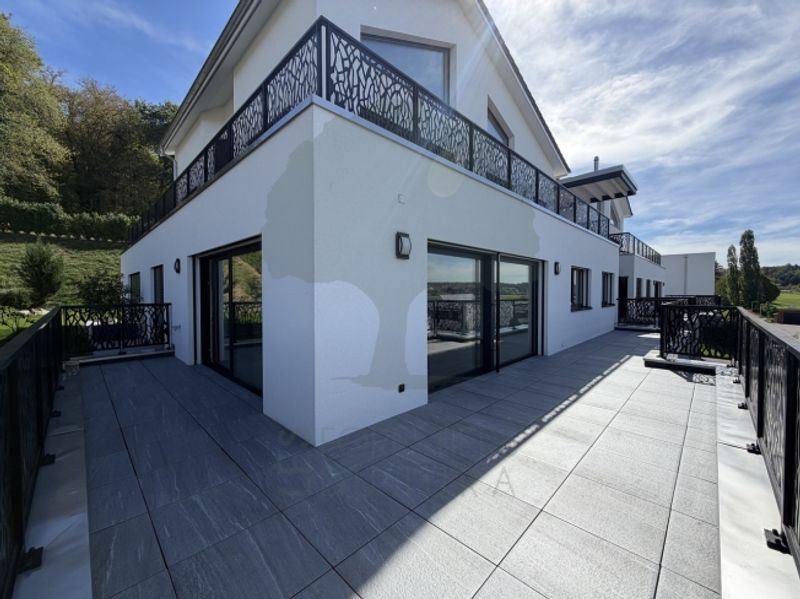 Wunderschöne 4,5-Zimmer-Luxuswohnung mit Terrasse und Garten - 10
