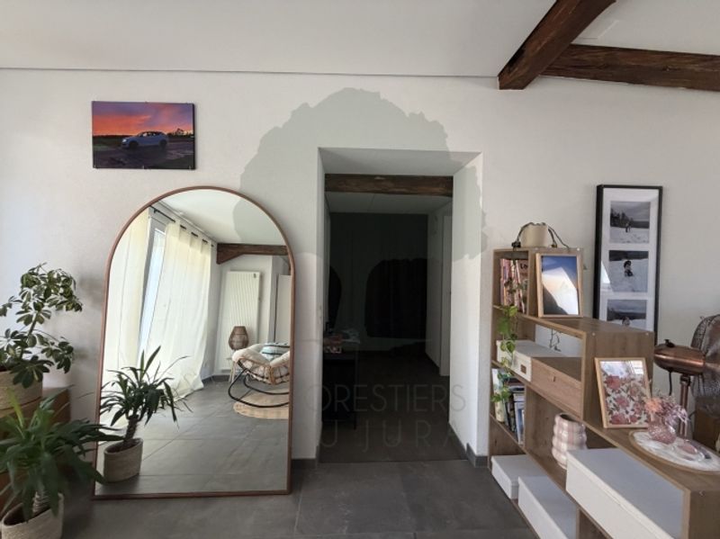 Renoviertes 2,5-Zimmer-Apartment mit Terrasse im Herzen von Porrentruy - 8