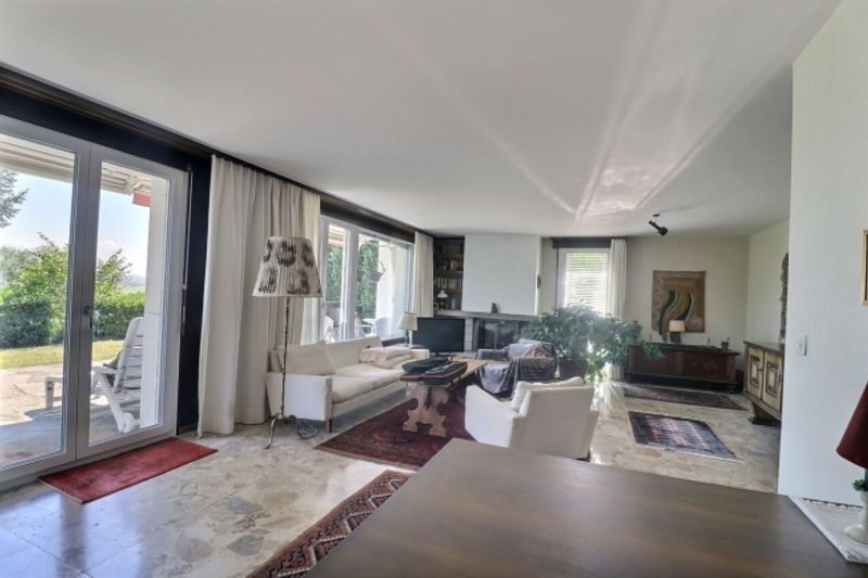 Anwesen mit zwei 4,5 Zimmerwohnungen, grossem Garten und Swimmingpool - 7