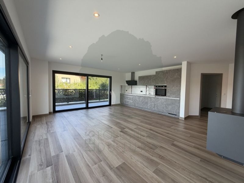 Wunderschöne 4,5-Zimmer-Luxuswohnung mit Terrasse und Garten - 1