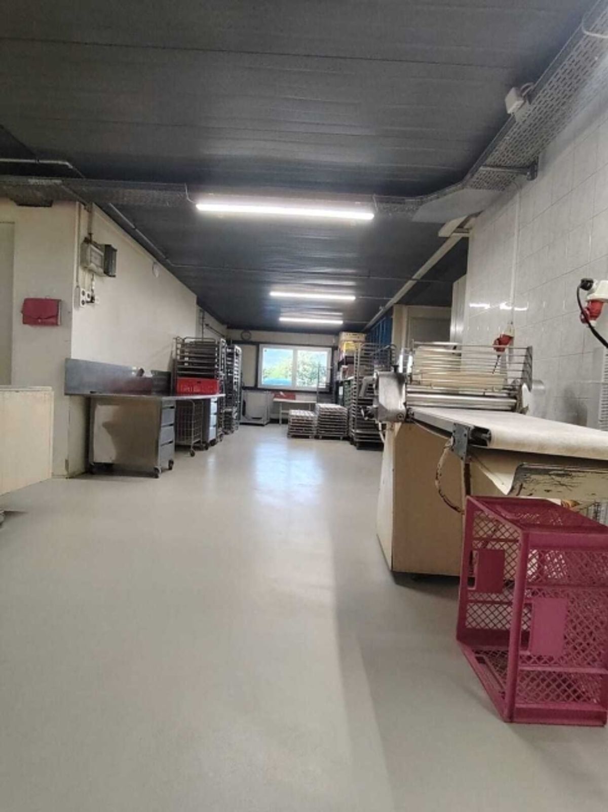 Zu vermieten – Voll ausgestattete Bäckerei / Konditorei in Sion - 11