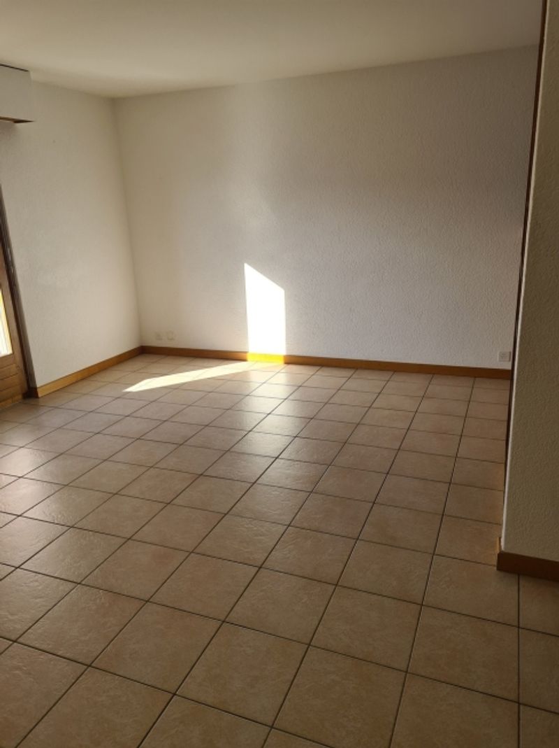 Schönes 2.5-Zimmer-Apartment zur Jahresmiete, nicht möbliert mit 1 privatem Parkplatz in Chermignon - 6