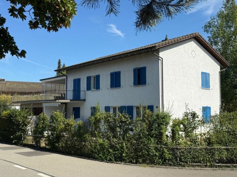 Attraktives Zweifamilienhaus in der Zone W3 - 2