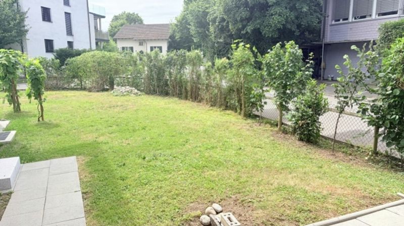 Attraktives Zweifamilienhaus in der Zone W3 - 7